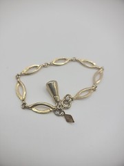 Vintage Sarah Coventry Womens Bracelet Gold Tone Links Dainty Wedding