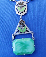 ORIGINAL Art DECO 1920 CZECH GREEN PEKING GLASS ENAMEL FILIGREE Rhodium NECKLACE