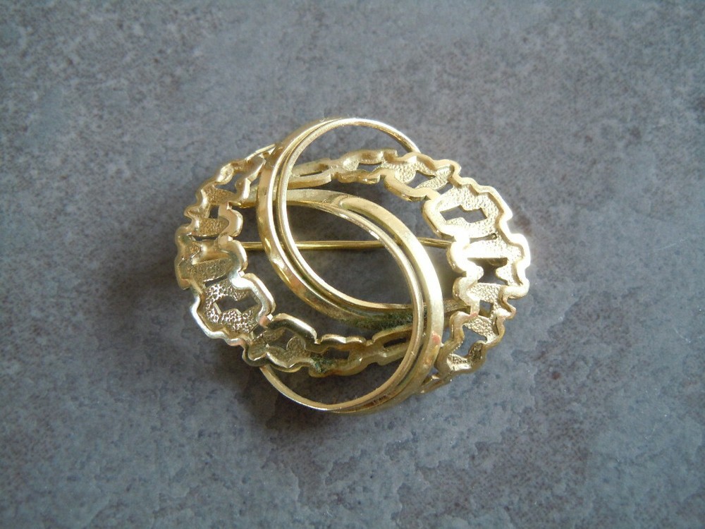 Vintage Brooch America TEKA Double Theodor Klotz Gold Plated 3.4 X 2.9 Cm