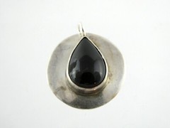 Unmarked Sterling Silver Black Onyx Teardrop Cabochon Pendant or Charm 3.1g