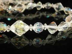 Gorgeous Vintage 1950’s Aurora Crystal Necklace-Great Sparkle! 836je