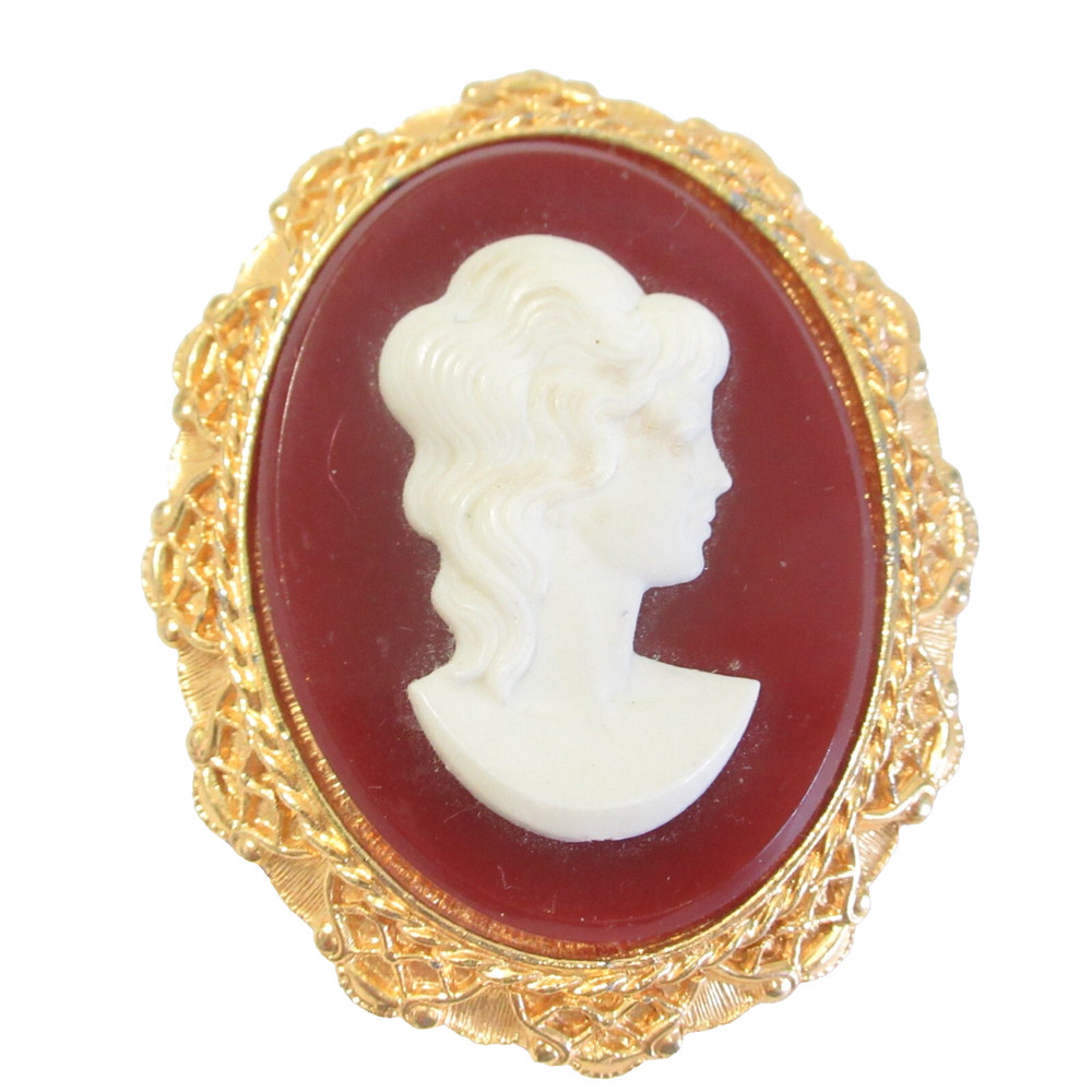 Lind-Gal Signed LG Vintage Cameo Brooch Pin