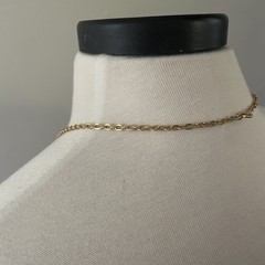Vintage Large Round White Filigree Statement Pendant Gold Tone Necklace