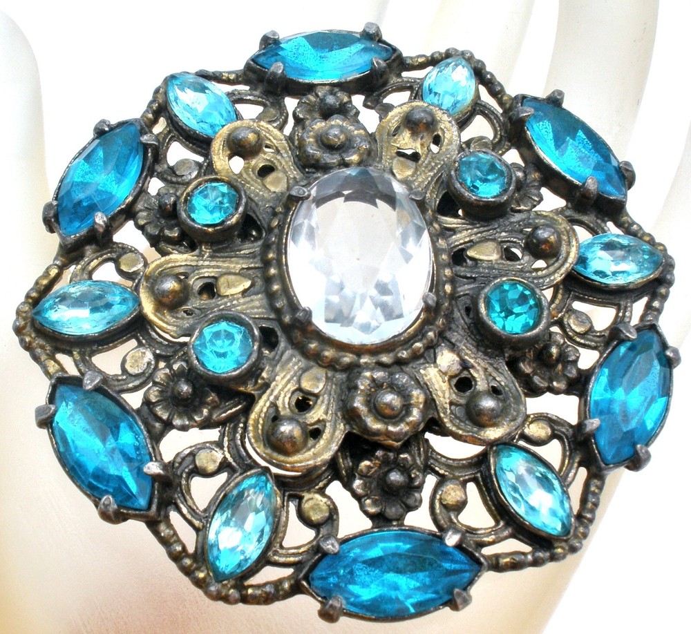 Large Round Blue Rhinestone Brooch Vintage Pin Prong Set Stones Jewelry