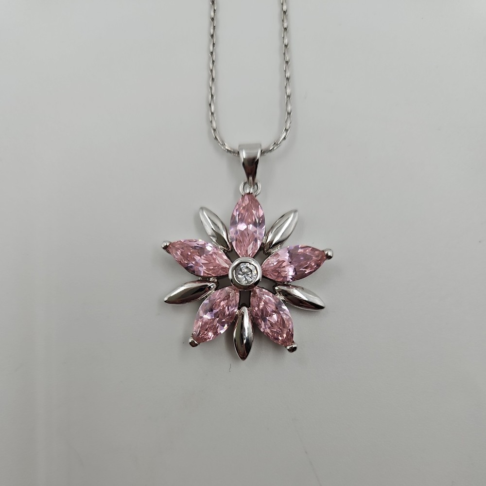 Vintage COOKIE LEE Pink Rhinestone Flower Pendant Necklace Silver Tone Chain