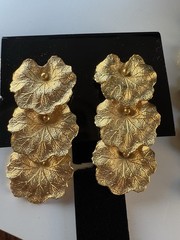 Les Bernard Runway Necklace Earrings Set Statement Signed Lilly Pads Gold Plate