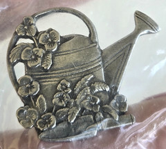 Vintage 2000 Birds & Blooms Floral Watering Can Pewter Pin 1-3/16″ in Sealed Bag