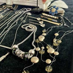 Vintage To Modern Mixed Estate Costume Jewelry Lot Silver Tone Rhinestones More