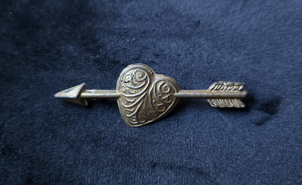 Vintage Gold Toned Brass Heart w/Cupids Arrow Brooch