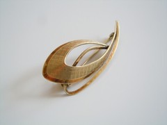 Vintage Brooch AM Double TEKA Theodor Klotz Doublé 3.5 G / 4.9 X 2.1 CM