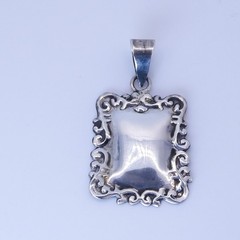 Vintage Sterling Silver 925 Repousse Engravable 1.5″ Womens Necklace Pendant