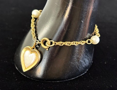 VTG CROWN TRIFARI WHITE Pearlescent Inset Gold Tn HEART Bracelet Earrings Set
