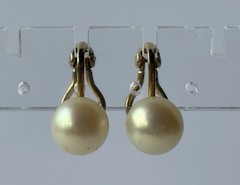 Ciner Vintage Faux 10mm Pearl Gold-Tone Clip-On Earrings Signed 0.6 Inches