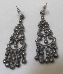 Vtg Vibrant Blue Pink & Grey Crystal Rhinestone Gun Metal Chandelier Post Earrin