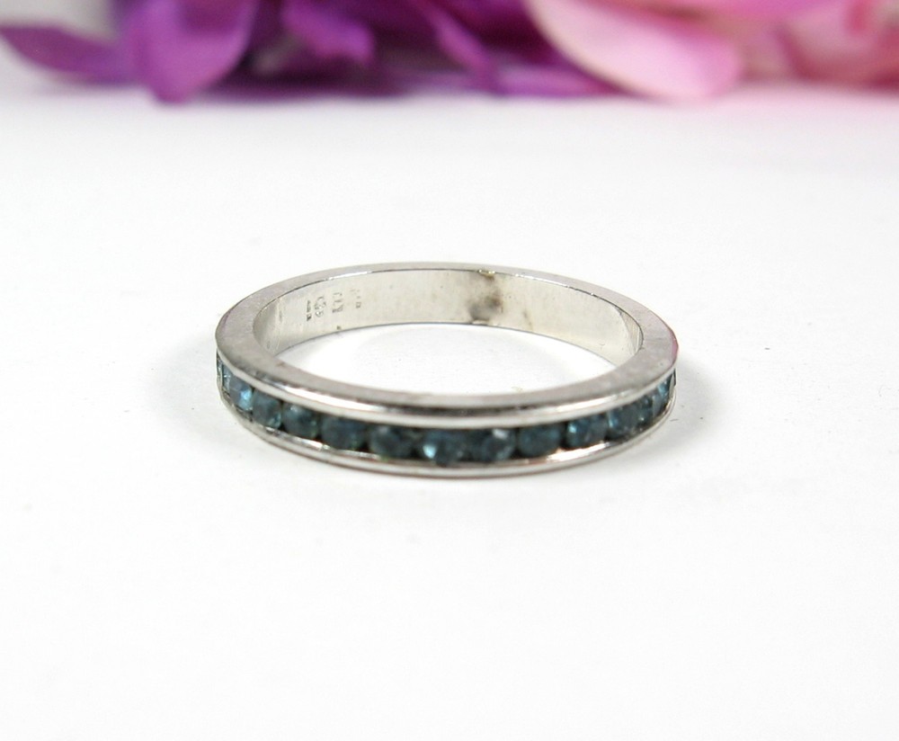 Vintage Dark BLUE RHINESTONES RING Band 2mm Silvertone Channel Set Size 6
