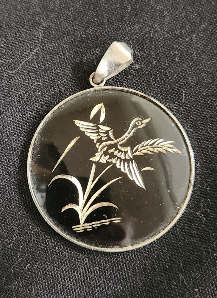 Vintage Woman’s Wildlife Pendant Silver
