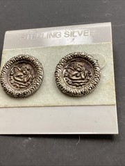 Vintage Costume Fashion Jewlery Sterling Silver Coin Pierced Earrings.