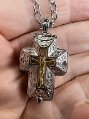 I Am Edgar Berebi My Heritage Of Faith Reliquary locket 4 My Show HSN 1999