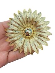 Vintage Jewelry Gold Tone Daisy Brooch Large Gold Flower Pin