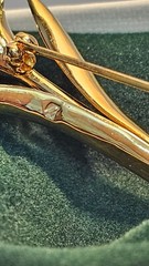 SWAROVSKI~Crystal Memories~*LILY OF THE VALLEY GOLD TONE PIN*~1.69″ Tall~Box~COA