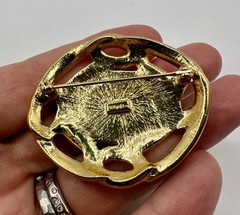 Vintage Trifari Gold Toned Black Enamel Oval Cabochon 2” Brooch Pin 80s-90s