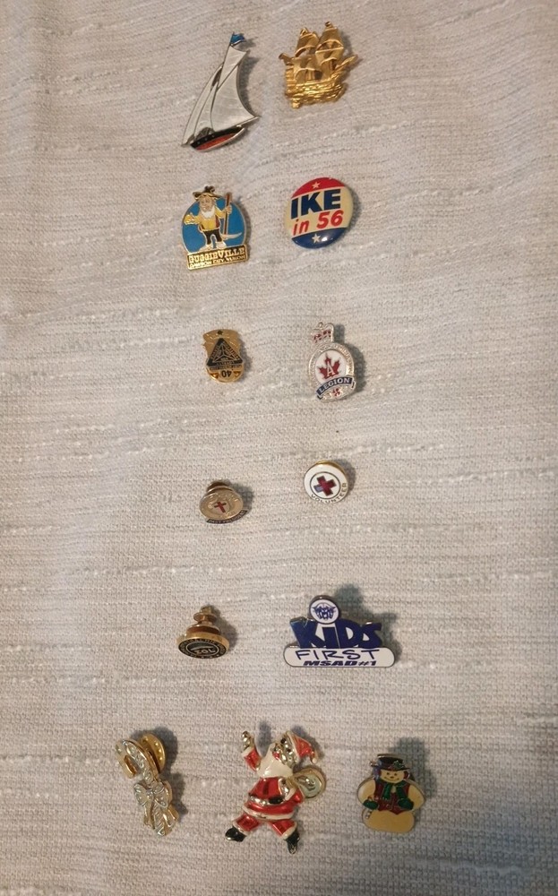 Vintage Lot Of Pins That Vary In Value & Collectibilty All In Good Condition.