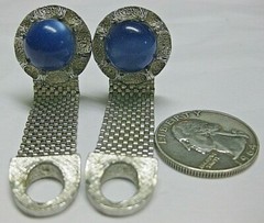 VINTAGE ATOMIC MENS BLUE GEM SILVER WRAP AROUND MESH Metal Cufflinks EUC 3D DOME