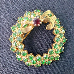 Lot of 7 Vintage Christmas Trees Wreaths Candy Cane French Horn Brooches