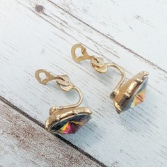 Vintage Clip On Earrings – Rainbow Tone Gem 0.5″ – Clip Repair Needed