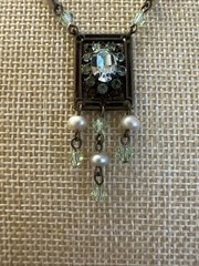 Liz Palacious SF Necklace Peridot Color Rhinestones & Crystals Victorian Revival