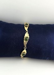 Vintage Nephrite Leaf Bracelet Gold Tone 935