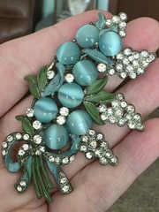 Stunning Vintage Pot Metal 1930s Lucite Faux Moonstone And Rhinestones Brooch