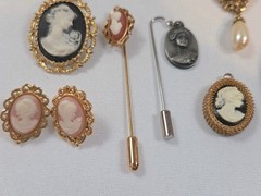 Vintage Estate Jewelry Lot Brooches Ring Locket Pendant Cameo Victorian Style