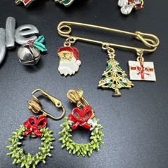 Vintage Christmas Jewelry Lot Trees Bells Santa Earrings Brooch Craft Wear