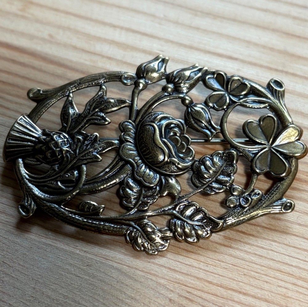 Vintage Art Nouveau Floral Oval Brooch Pin Rose Clover Flowers Feminine 2 inch