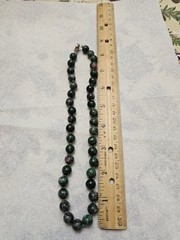 Modern Necklace stone green Beaded Collar Beads Pre Owned Condition Unique