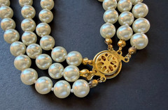 Vintage 3 Strand Faux Glass Pearl Necklace 18″ 8mm Knotted Gold Tone Slide Clasp