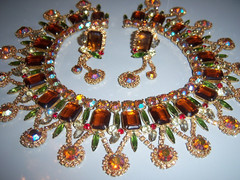 JULIANA D&E WATERMELON RHINESTONE NECKLACE BRACELET BROOCH EARRING SET PARURE