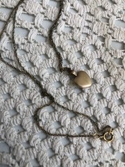 vintage locket 14k gold heart pendant necklace