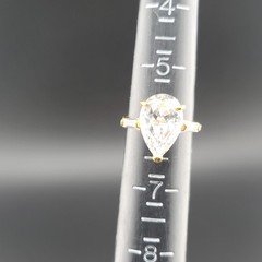 Vtg Sz 6 Ring Lg Teardrop Pear 2 Baguette Cubic Zirconia 18KGE Fashion Jewelry
