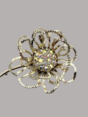 Vintage 1968 Gold Tone Floral Brooch Aurora Borealis Large Long-Stem Flower Pin