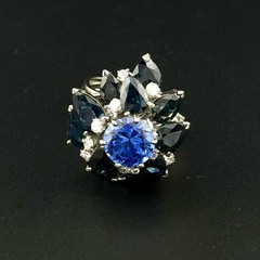 VINTAGE 1960’S 0.60 CTW DIAMOND + 11 CTW SAPPHIRE RING – 18K YG 14.74 GRAMS