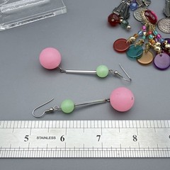 VTG 80s Post Earrings Dangle Metal Tassel Multi Color Acrylic Beads Blue Purple