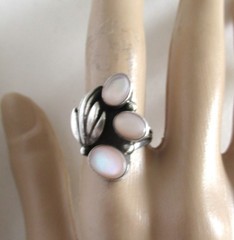 NAVAJO SOUTHWEST STERLING RING w MOP, SIZE 6.75, 1.02 INCH WIDE, 6 GRAMS, SIGNED