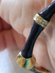 LAUREN G ADAMS DEEP BLUE ENAMEL CRYSTALS BAMBOO BANGLE 18KT GOLD PLATE SMALL