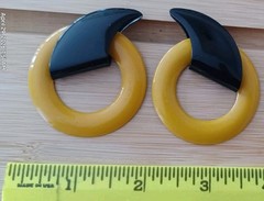 Vintage 70s Earrings 2 Inch Graphic Pop Art Fashion