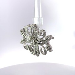 18k White Gold Natural Diamond Vintage Brooch Pin