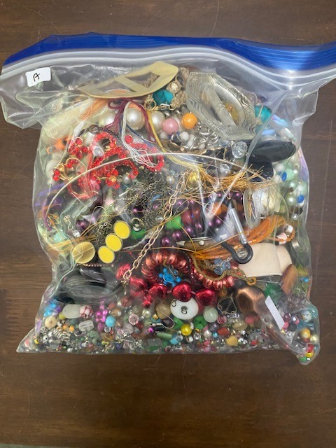 5.07 Pound Bulk Costume Fashion Jewelry Lot Junk Craft Resale Multi Purpose A