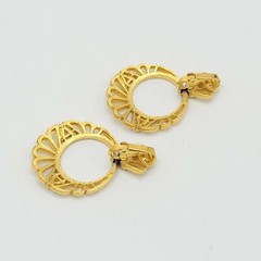 Vtg Earrings Crown TRIFARI Beautiful Dangles Jewelry Gold Plated 1955-1969