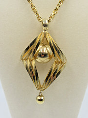 Vintage High End Gold Tone Cage Dangle Ball Bead Pendant 28″ Chain Necklace A1